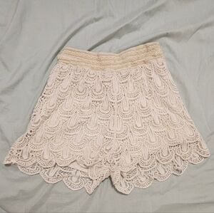 Small Nabee White Lace Shorts